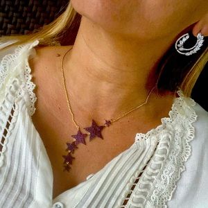 Adorable 18k gold plated star necklace